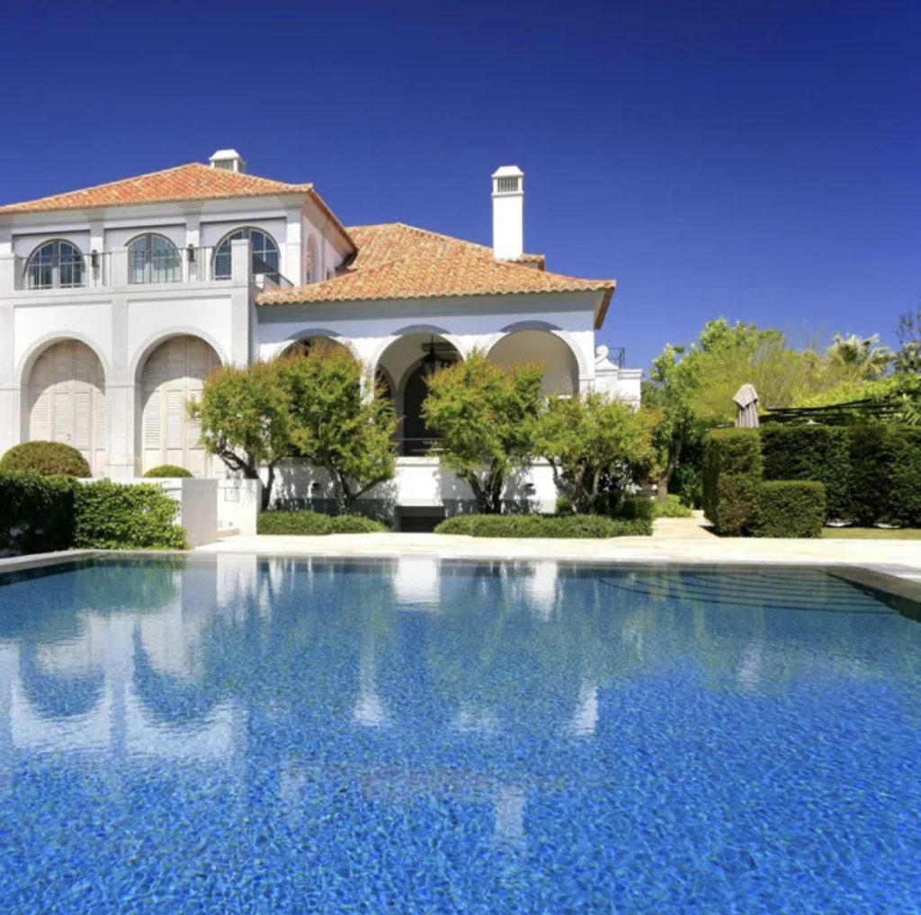 Beautiful villa with pool